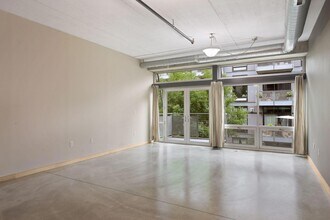 710 N 4th St in Minneapolis, MN - Foto de edificio - Building Photo