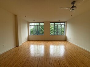 25 McWilliams Pl in Jersey City, NJ - Building Photo - Building Photo