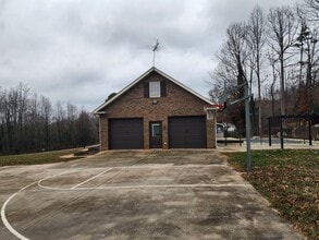 7816 Cheatham Ford Rd in Hiddenite, NC - Building Photo - Building Photo