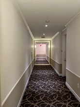 1300 Ponce de Leon Blvd in Coral Gables, FL - Building Photo - Building Photo