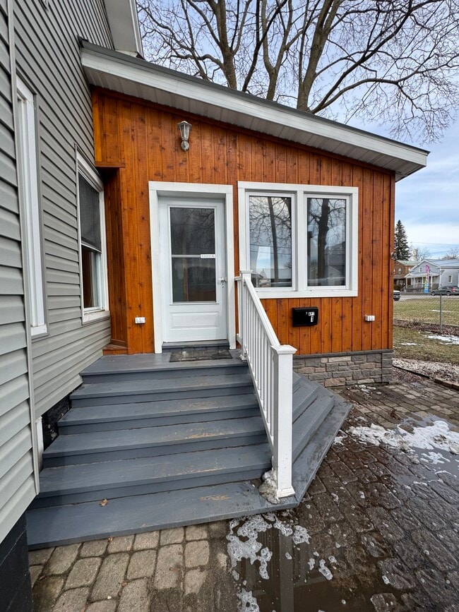 220 Lafayette St, Unit #1