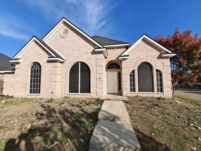 8504 Pebblebrook Dr in Frisco, TX - Foto de edificio - Building Photo