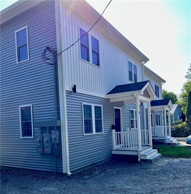 21 Clair Ave in Tiverton, RI - Building Photo - Building Photo