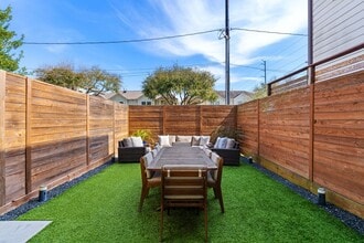 807 Nicholson St in Houston, TX - Building Photo - Building Photo