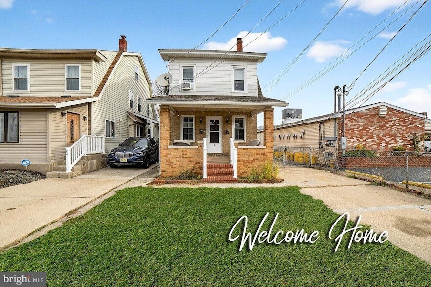 18 Myrtle Ave in Lawrence Township, NJ - Building Photo