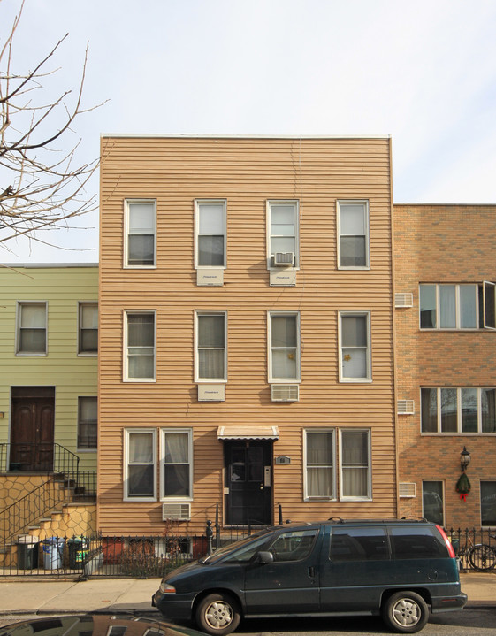 56 Newell St in Brooklyn, NY - Building Photo