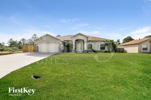 2611 20th St W in Lehigh Acres, FL - Building Photo