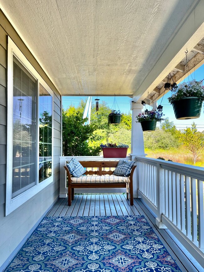 7707 NE Point No Point Rd in Hansville, WA - Building Photo - Building Photo