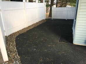 2 Nob Circle, Unit 2 in Newburgh, NY - Building Photo - Building Photo