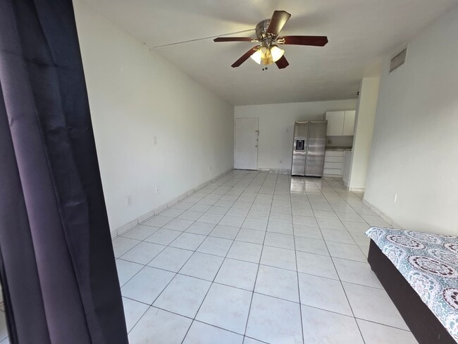 5505 NW 7th St, Unit W117 in Miami, FL - Foto de edificio - Building Photo