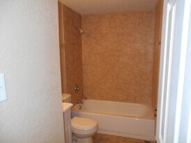 85 Bluff Rd in Mulberry, FL - Building Photo