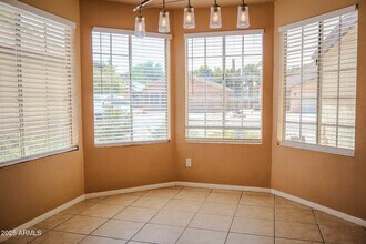 3052 E Siesta Ln in Phoenix, AZ - Building Photo - Building Photo