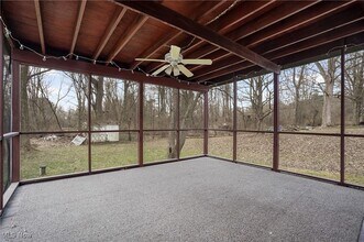 7429 Sylvan Dr, Unit B in Kent, OH - Foto de edificio - Building Photo