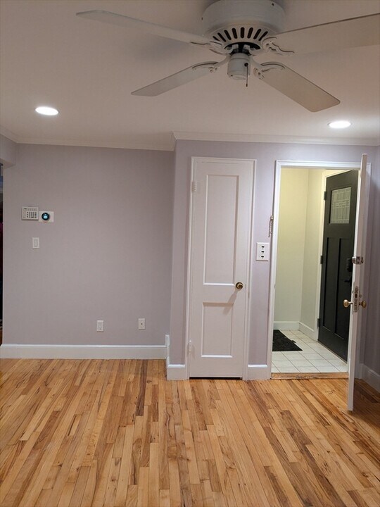 33 Paragon Rd, Unit 1 in Boston, MA - Foto de edificio