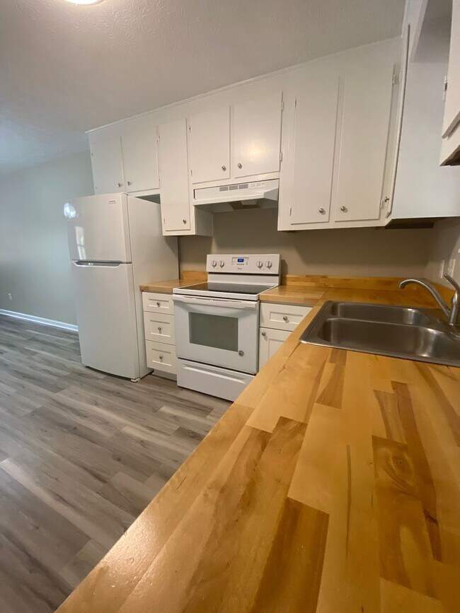 property at 115 Vintage Ct