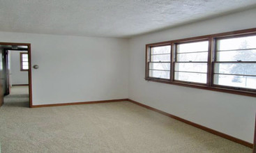 Westwood Apartments in Morris, MN - Foto de edificio - Building Photo