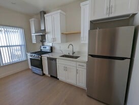 559 Normandie Ave, Unit 203 in Los Angeles, CA - Building Photo