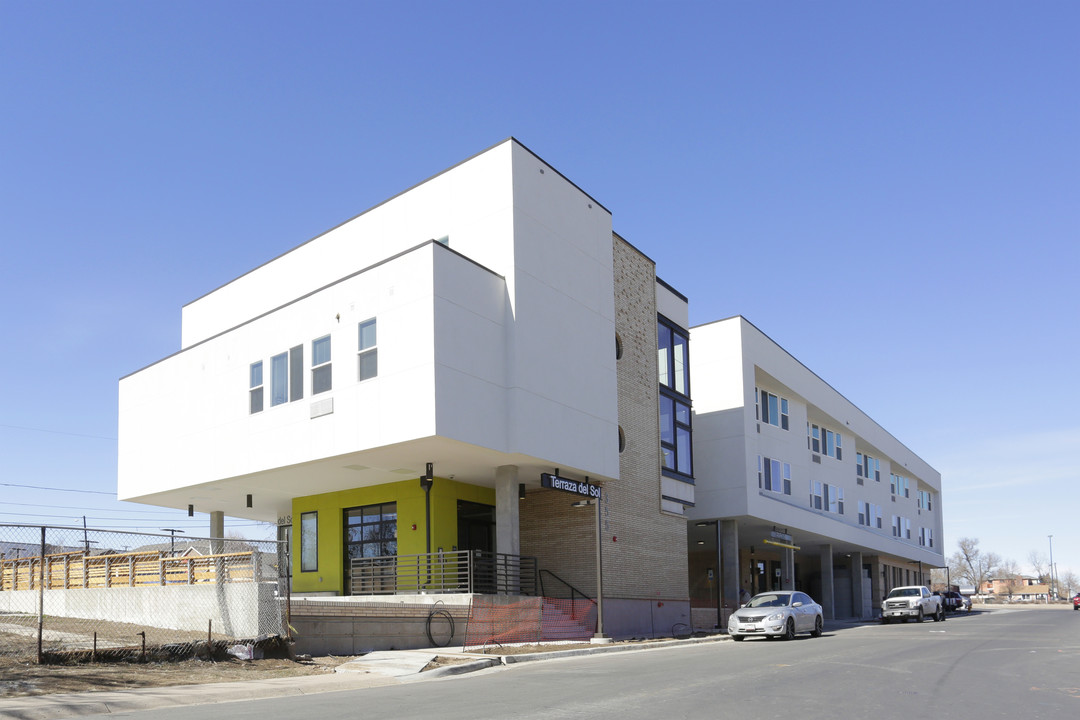 Terraza del Sol in Denver, CO - Building Photo