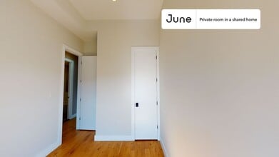 Private bedroom in 5 bed/2 bath Home in New York, NY - Building Photo - Building Photo