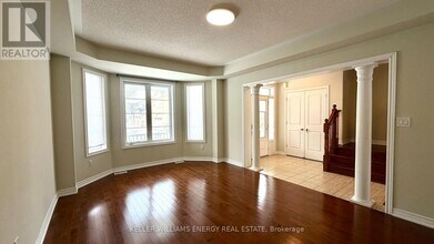 53 Raven Cross Ave in Markham, ON - Building Photo - Building Photo