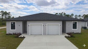 1260 Milwaukee Blvd in Lehigh Acres, FL - Building Photo