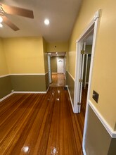 8220 S Coles Ave, Unit 1R in Chicago, IL - Building Photo - Building Photo