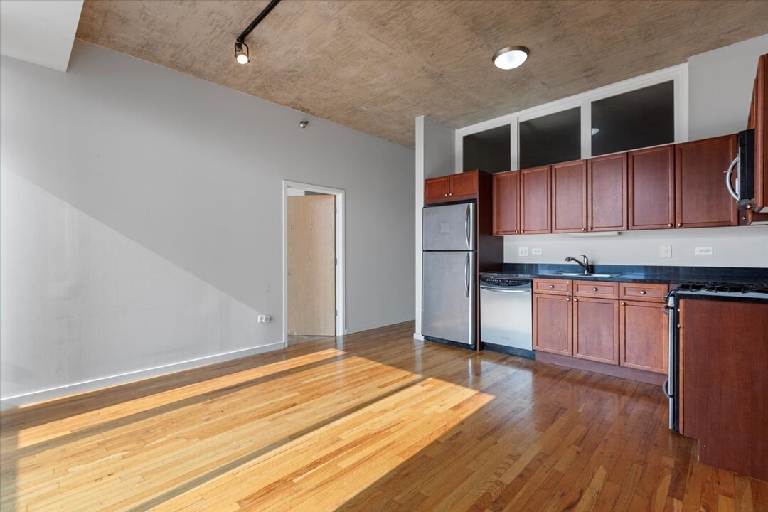 1620 S Michigan Ave, Unit 00820 in Chicago, IL - Building Photo