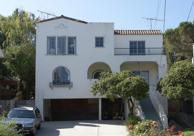 533 Crofton Ave in Oakland, CA - Foto de edificio - Building Photo