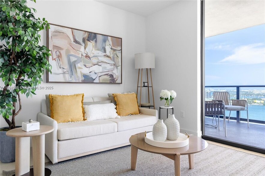 159 NE 6th St, Unit 2916 in Miami, FL - Building Photo