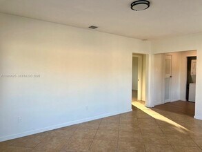 98 NE 71st St in Miami, FL - Building Photo - Building Photo