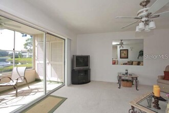 7153 W Country Club Dr N in Sarasota, FL - Building Photo - Building Photo