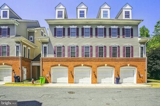 8930 Milford Haven Ct in Lorton, VA - Building Photo - Building Photo