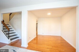 5 Balamor Ln in Ewing Township, NJ - Building Photo - Building Photo