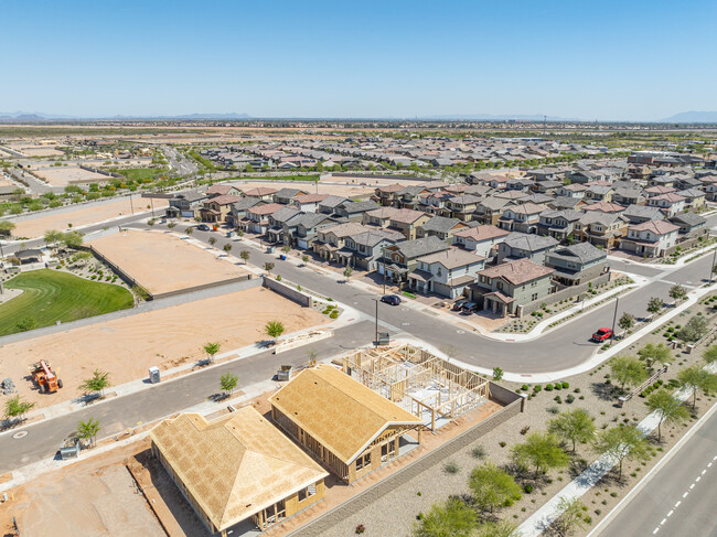 Redwood Valley at Escalante in Surprise, AZ - Foto de edificio - Building Photo