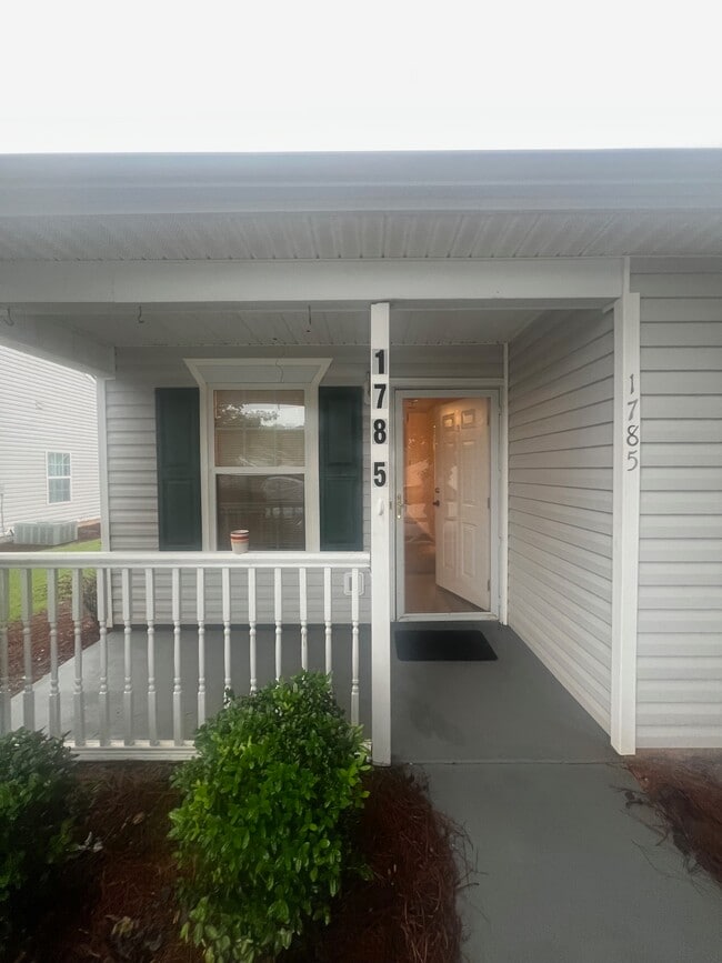 property at 1785 Summerwoods Ln
