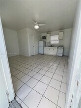 124 SE 4th St in Hallandale Beach, FL - Building Photo - Building Photo