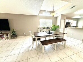 4128 Sapphire Terrace in Weston, FL - Building Photo - Building Photo