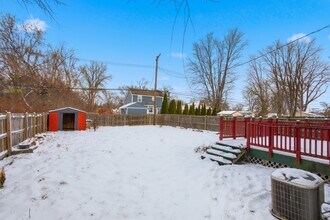 35942 Vinewood St in Romulus, MI - Building Photo - Building Photo