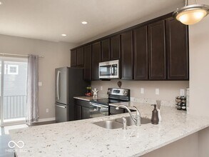 2949 Kirkbride Way in Indianapolis, IN - Building Photo - Building Photo