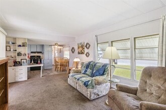 77 Wildwood Ln in Eustis, FL - Building Photo - Building Photo