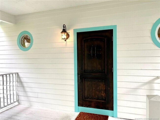 625 SW Salerno Rd in Stuart, FL - Building Photo - Building Photo