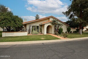 7720 N Pinesview Dr in Scottsdale, AZ - Building Photo