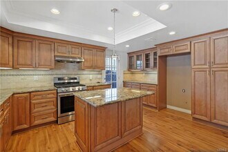 1430 N Maple St in Burbank, CA - Building Photo - Building Photo
