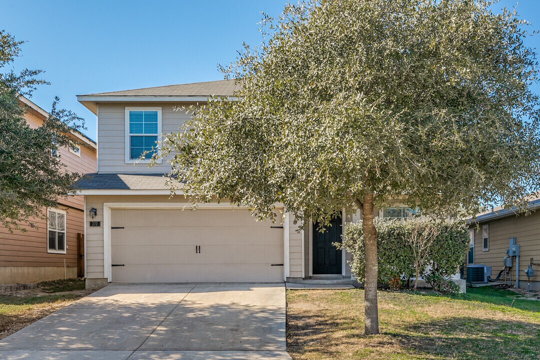 370 Perch Horizon in San Antonio, TX - Building Photo