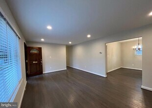 2308 Whitcomb Pl in Falls Church, VA - Building Photo - Building Photo