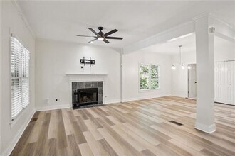 2640 Oakdale St NW in Atlanta, GA - Building Photo - Building Photo