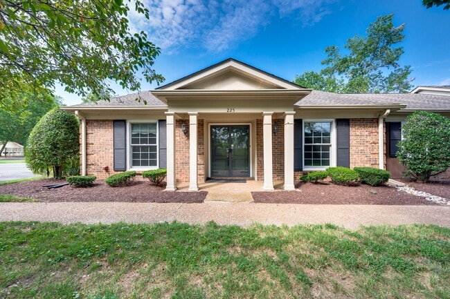 property at 225 Boxwood Dr