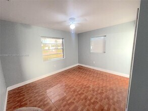 20500 NW 28th Ave in Miami Gardens, FL - Building Photo - Building Photo