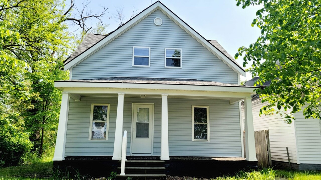 1308 Kinyon St in South Bend, IN - Building Photo