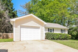 420 Willow Ct SE in Conyers, GA - Building Photo - Building Photo